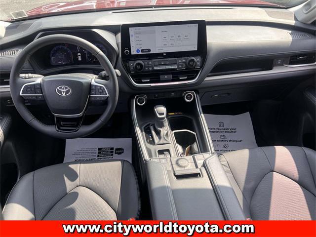 used 2025 Toyota Grand Highlander car, priced at $60,890