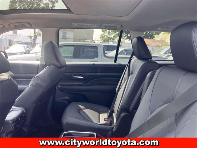 used 2025 Toyota Grand Highlander car, priced at $60,890