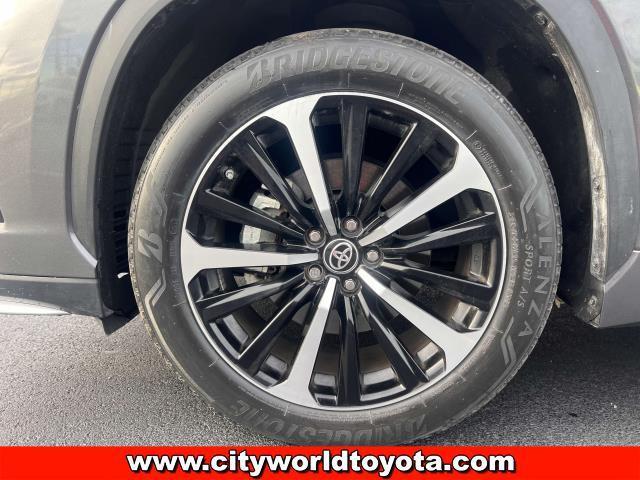 used 2021 Toyota Highlander car, priced at $34,490