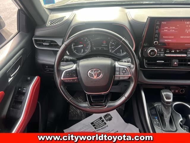 used 2021 Toyota Highlander car, priced at $34,490