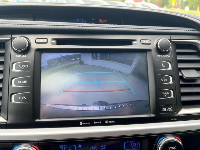 used 2019 Toyota Highlander car, priced at $27,930