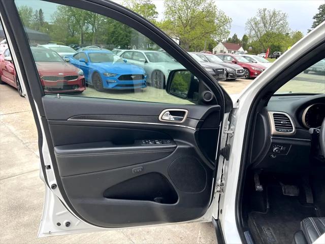 used 2015 Jeep Grand Cherokee car, priced at $15,222