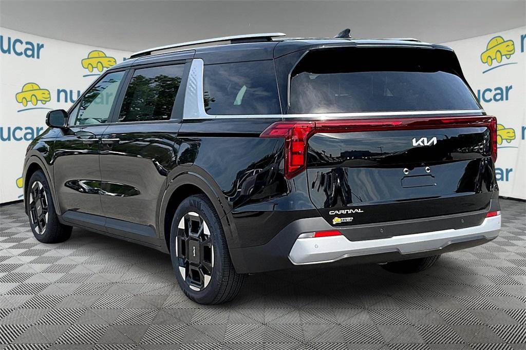 new 2025 Kia Carnival car, priced at $38,627