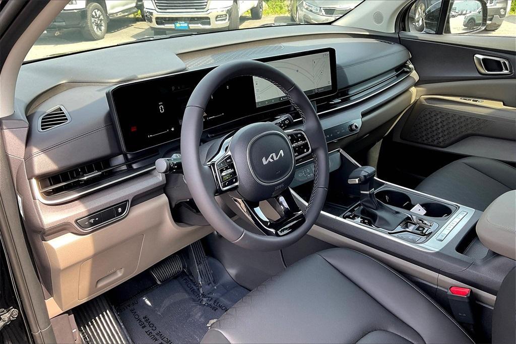new 2025 Kia Carnival car, priced at $38,627