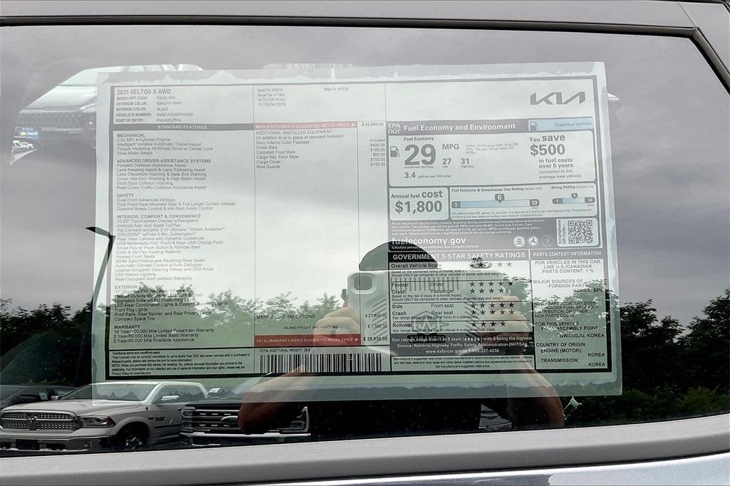 new 2025 Kia Seltos car, priced at $26,268