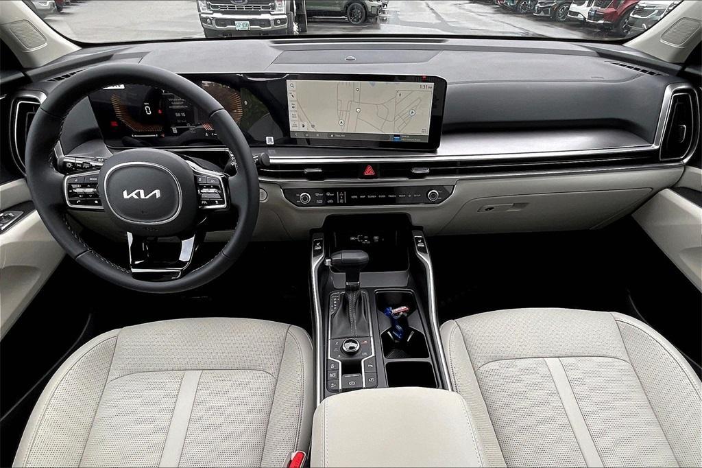 new 2025 Kia Sorento car, priced at $38,338