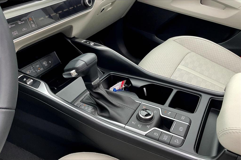 new 2025 Kia Sorento car, priced at $38,338