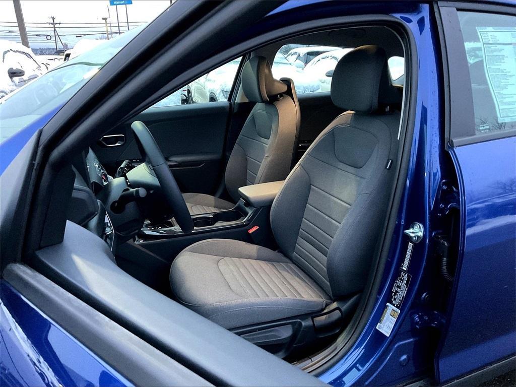 new 2025 Kia K4 car, priced at $22,739