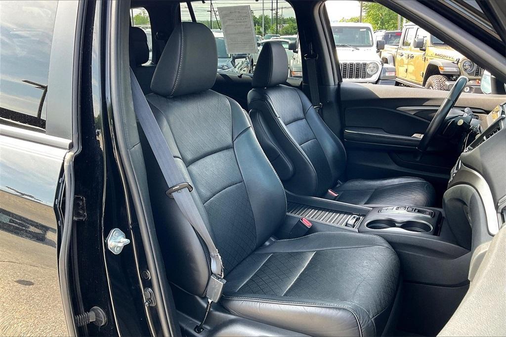 used 2021 Honda Passport car, priced at $27,323