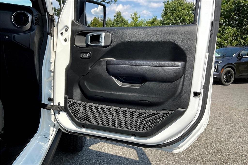 used 2021 Jeep Gladiator car, priced at $29,989