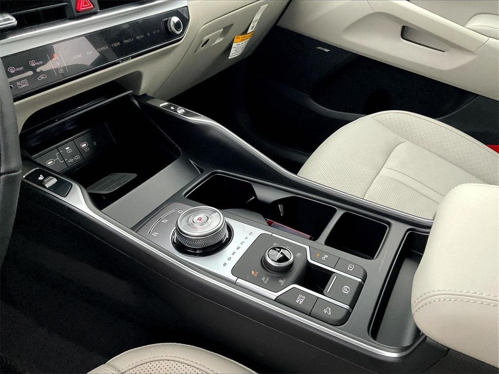 new 2026 Kia Sorento Hybrid car, priced at $42,885