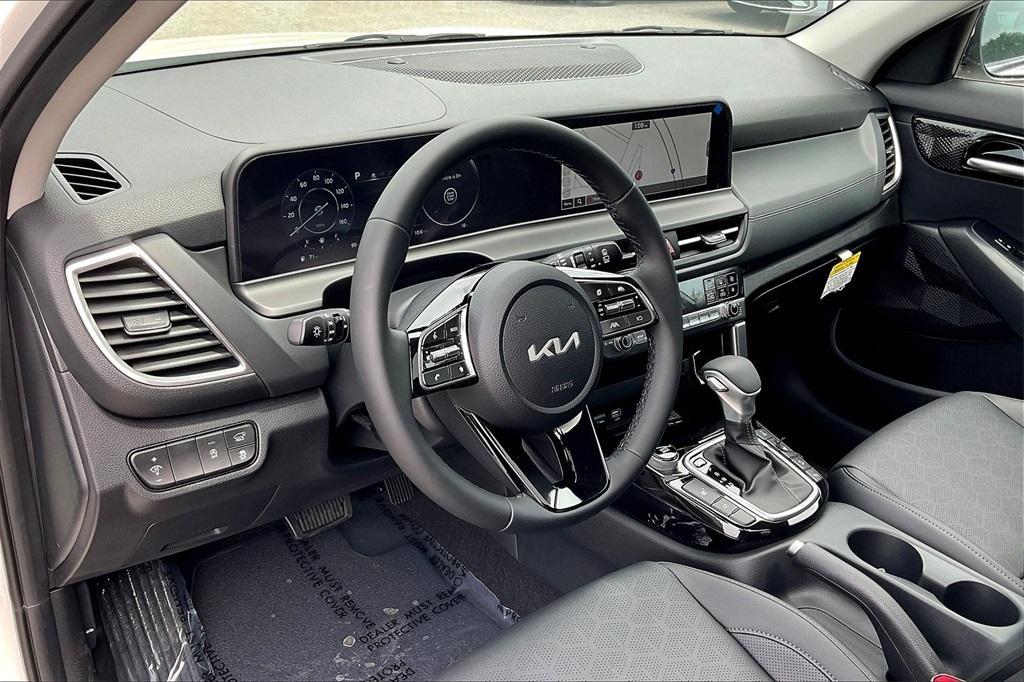new 2025 Kia Seltos car, priced at $28,561