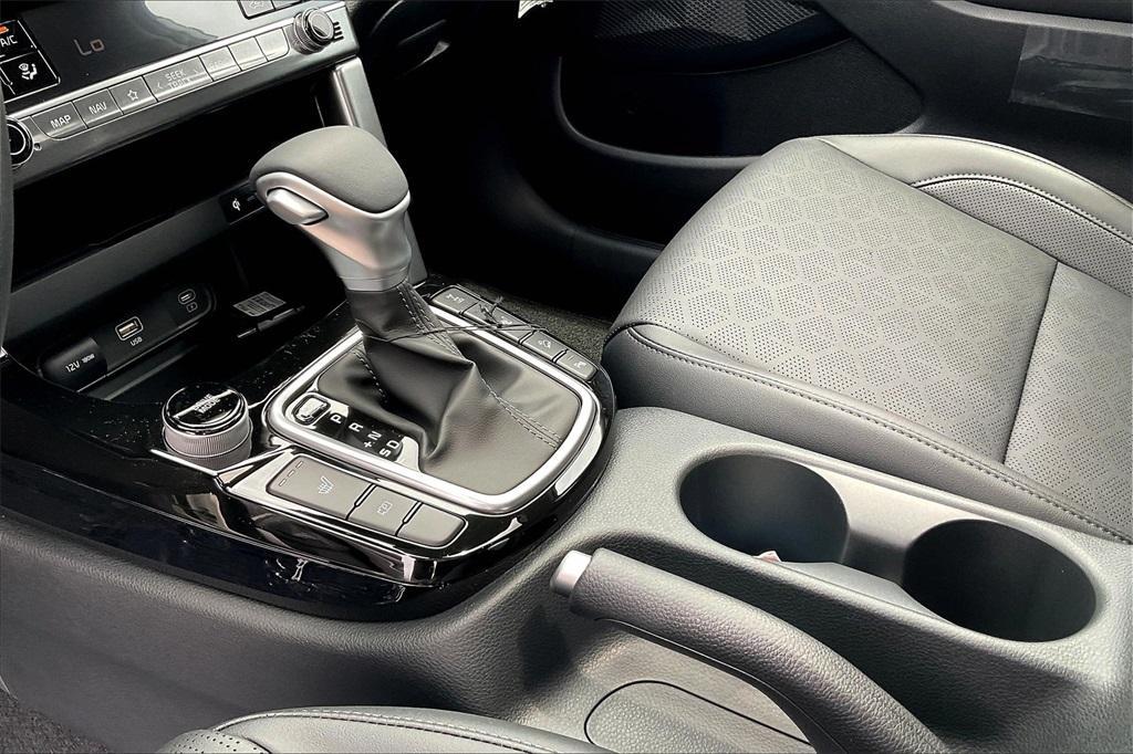 new 2025 Kia Seltos car, priced at $28,561
