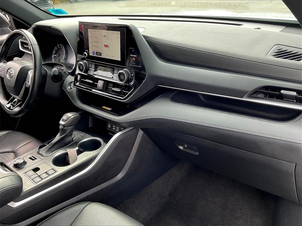 used 2023 Toyota Highlander car, priced at $39,223