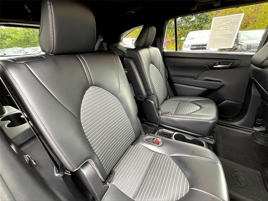 used 2023 Toyota Highlander car, priced at $39,223