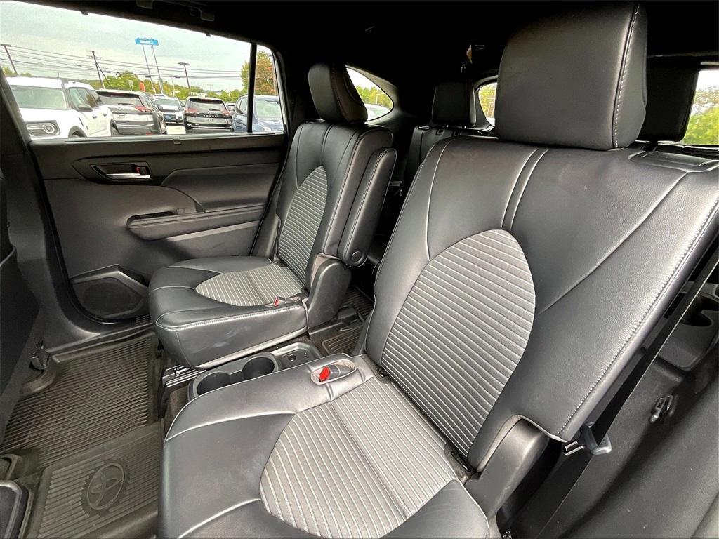 used 2023 Toyota Highlander car, priced at $39,223