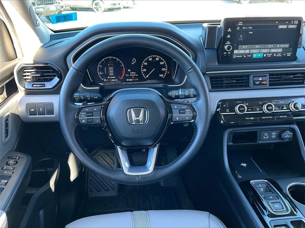 used 2025 Honda Pilot car, priced at $42,777