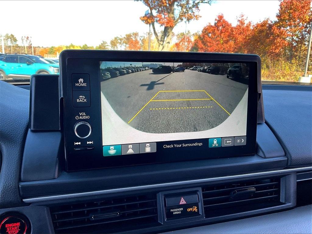 used 2025 Honda Pilot car, priced at $42,777