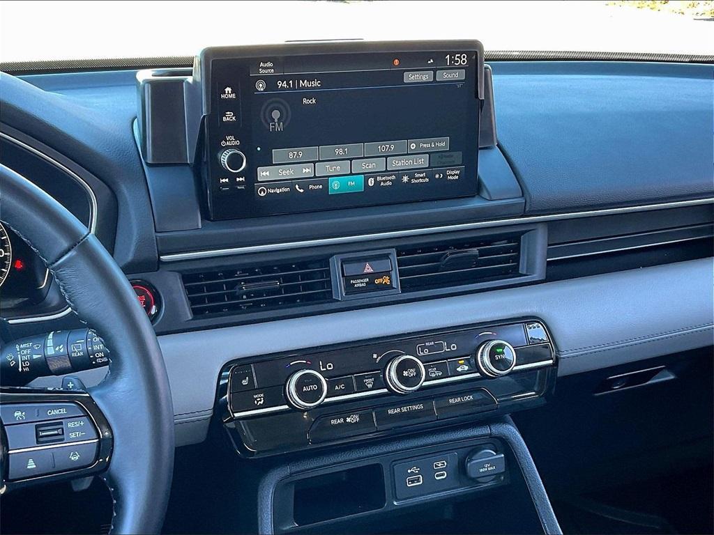 used 2025 Honda Pilot car, priced at $42,777