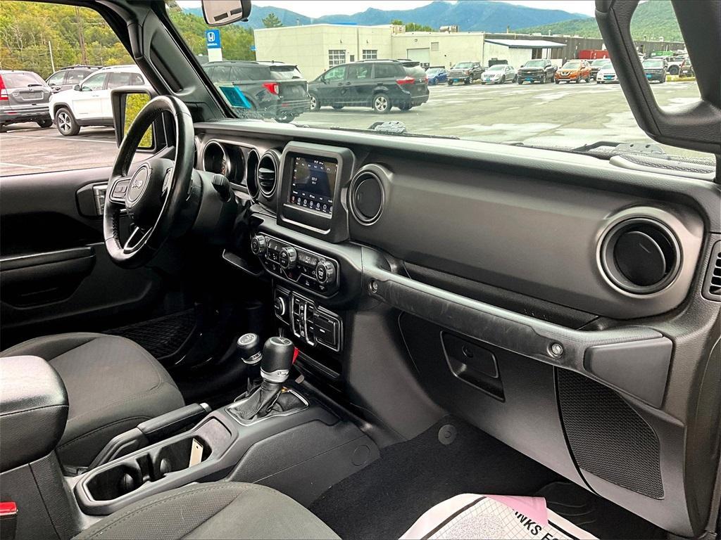 used 2022 Jeep Gladiator car, priced at $32,643