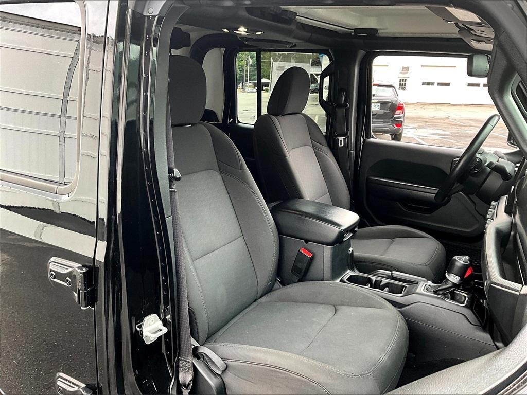 used 2022 Jeep Gladiator car, priced at $32,643