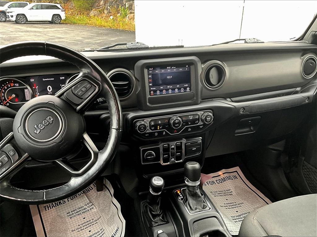 used 2022 Jeep Gladiator car, priced at $32,643