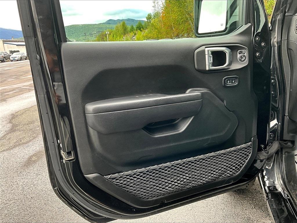 used 2022 Jeep Gladiator car, priced at $32,643