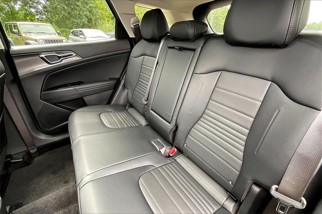 new 2025 Kia Sportage Hybrid car, priced at $38,470