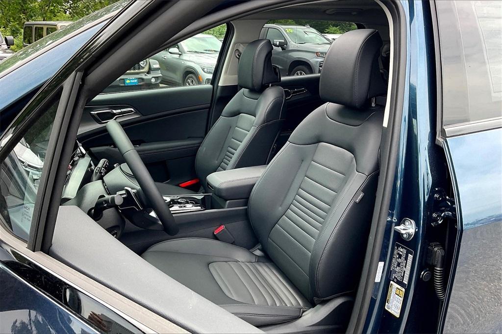 new 2025 Kia Sportage Hybrid car, priced at $38,470