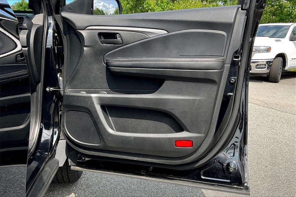 used 2022 Honda Passport car, priced at $32,623