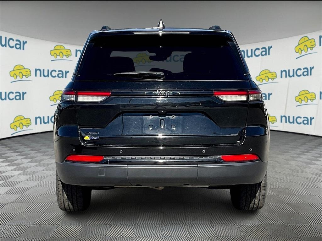 used 2023 Jeep Grand Cherokee car, priced at $27,567