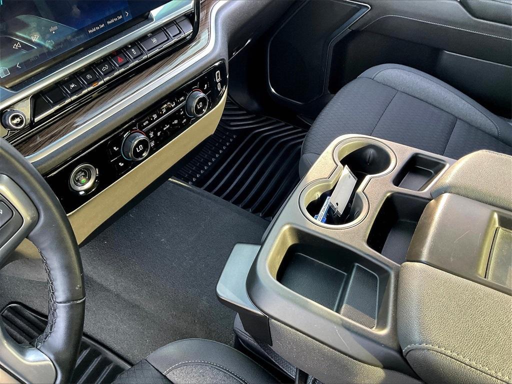 used 2024 Chevrolet Silverado 1500 car, priced at $38,997