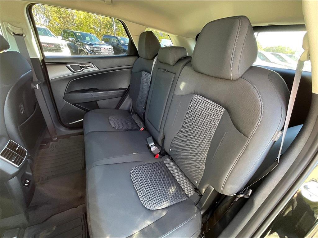 new 2026 Kia Sportage Hybrid car, priced at $31,652