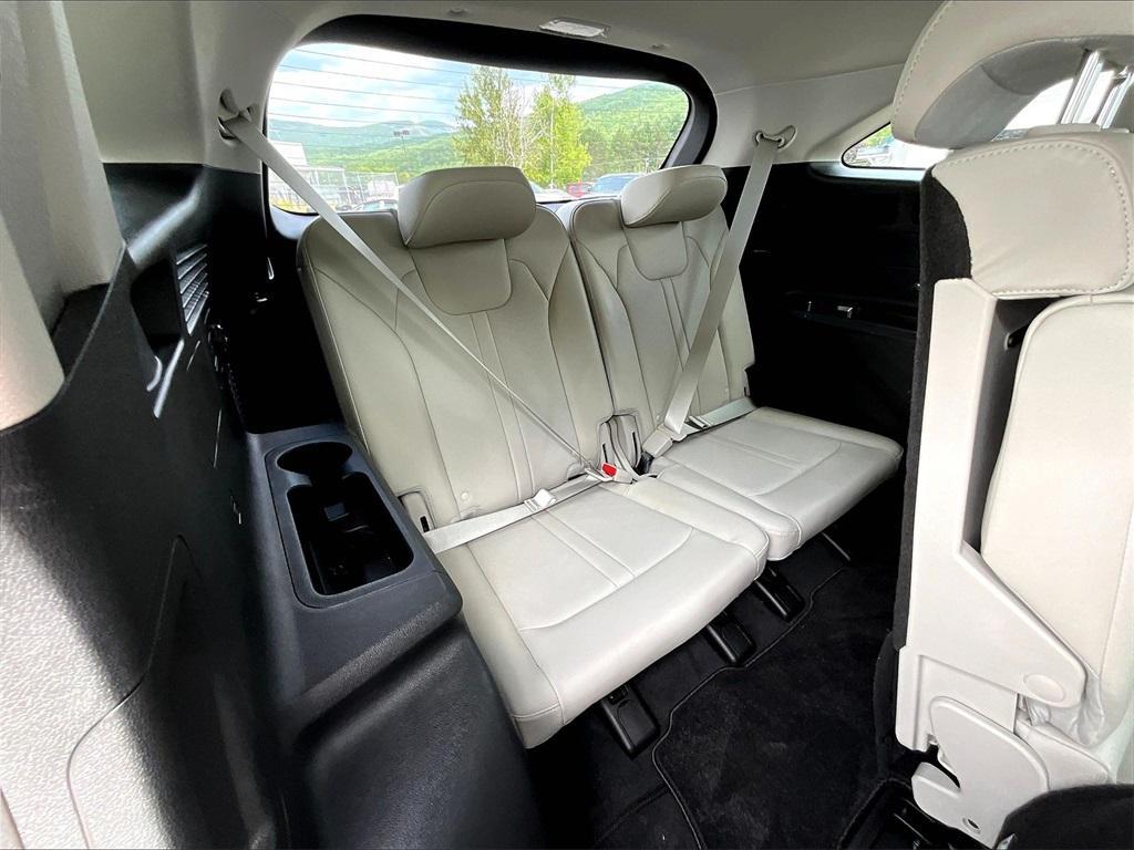 used 2022 Kia Sorento car, priced at $28,844