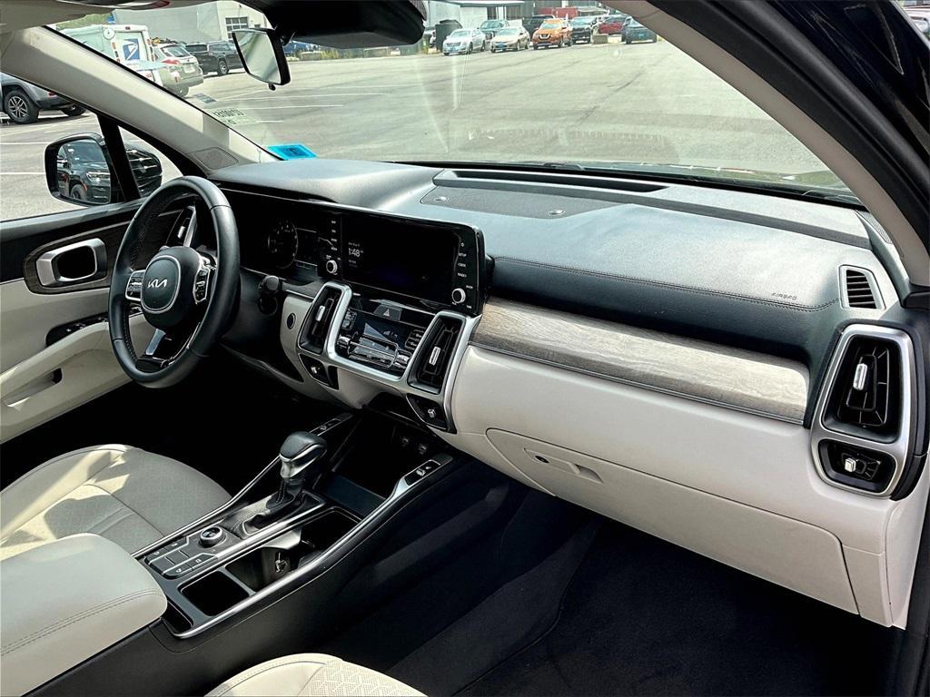 used 2022 Kia Sorento car, priced at $28,844
