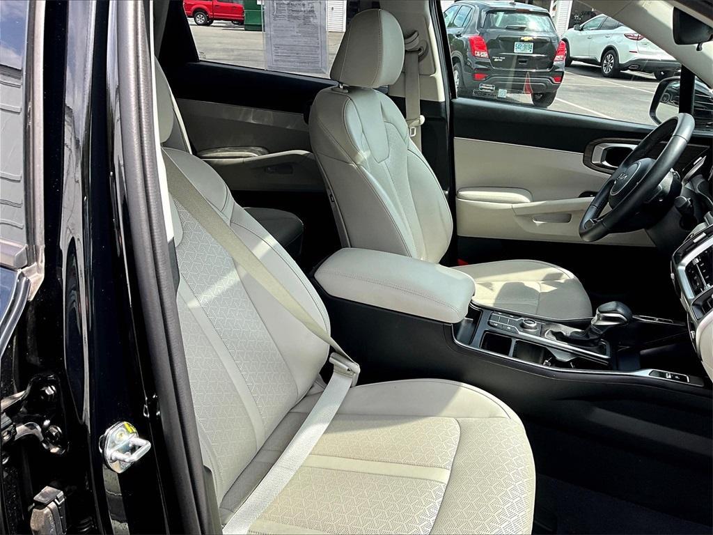 used 2022 Kia Sorento car, priced at $28,844