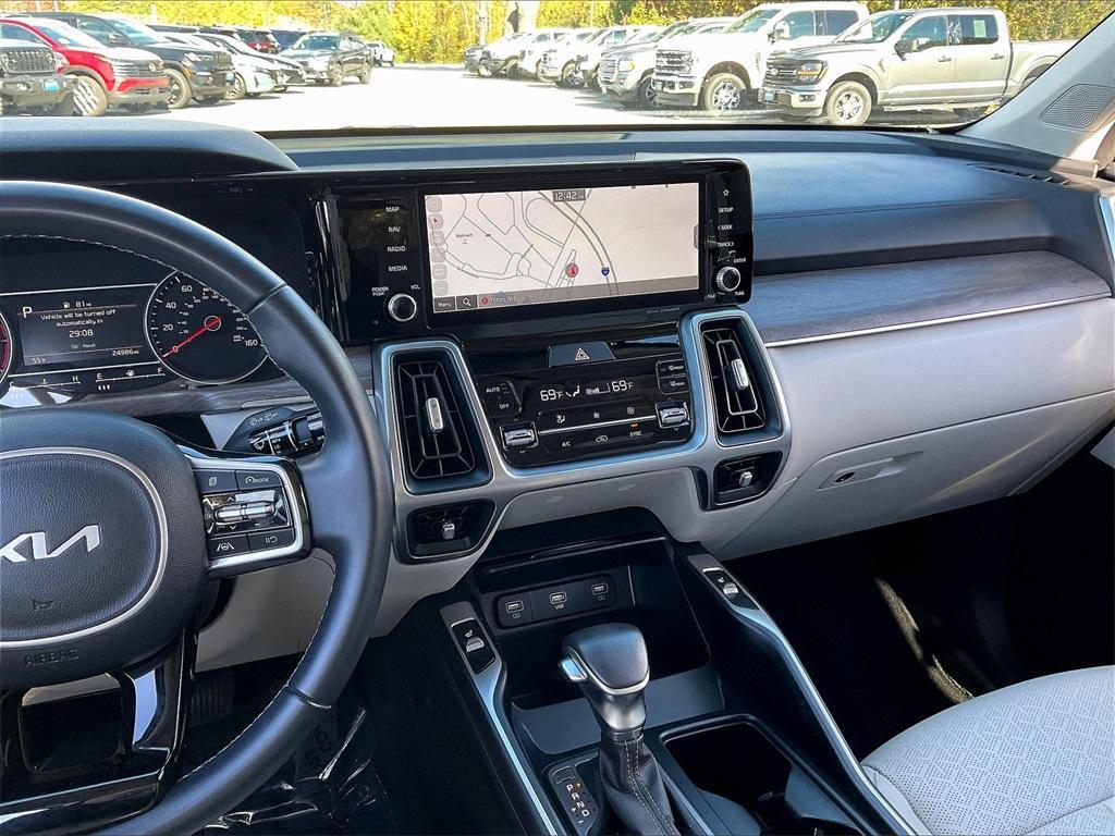 used 2022 Kia Sorento car, priced at $27,323
