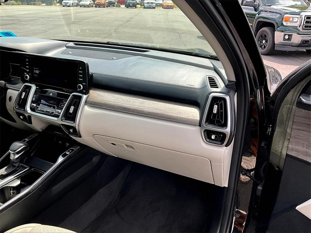 used 2022 Kia Sorento car, priced at $28,844