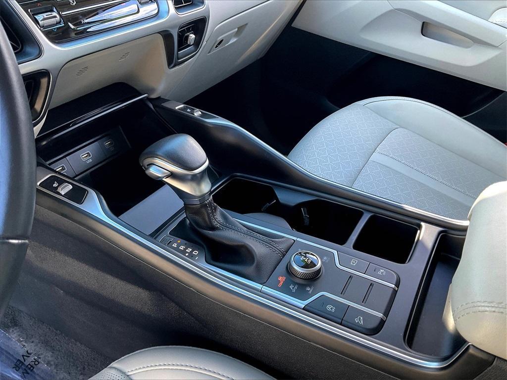 used 2022 Kia Sorento car, priced at $27,323