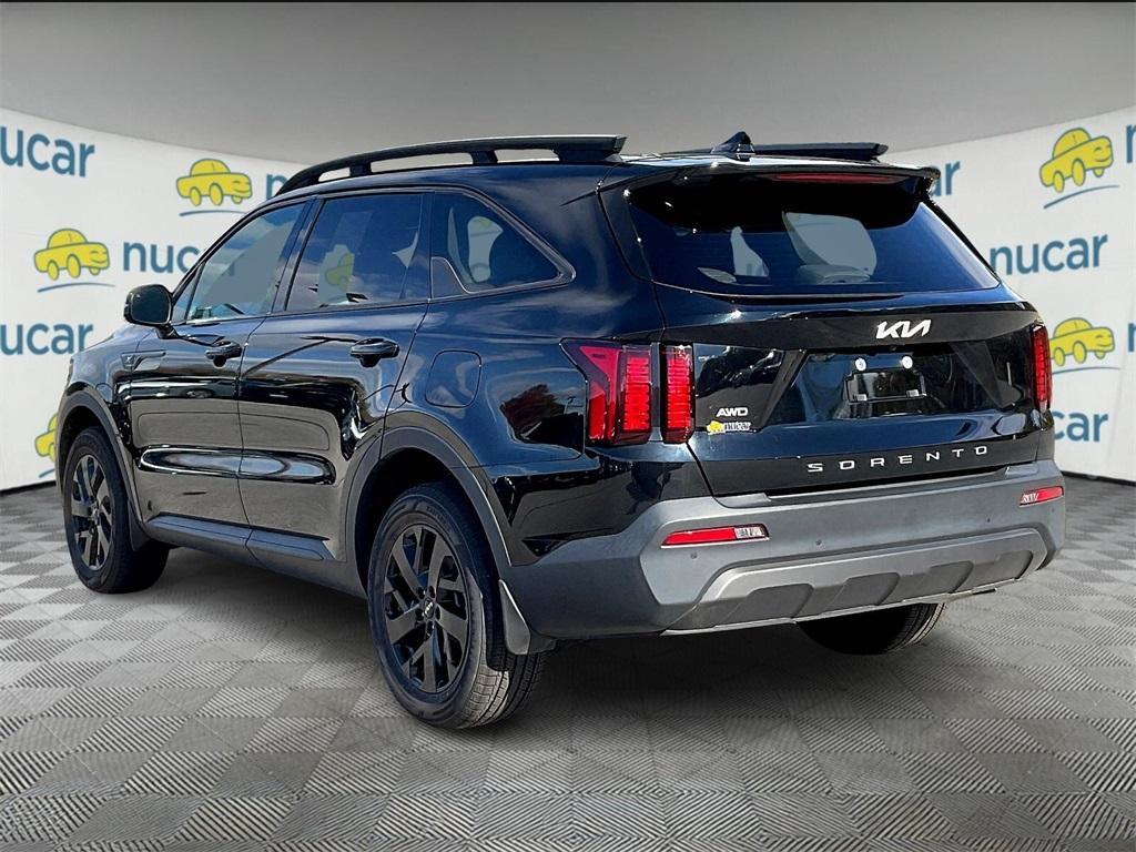 used 2022 Kia Sorento car, priced at $27,323