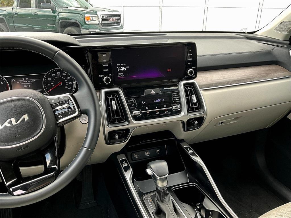 used 2022 Kia Sorento car, priced at $28,844