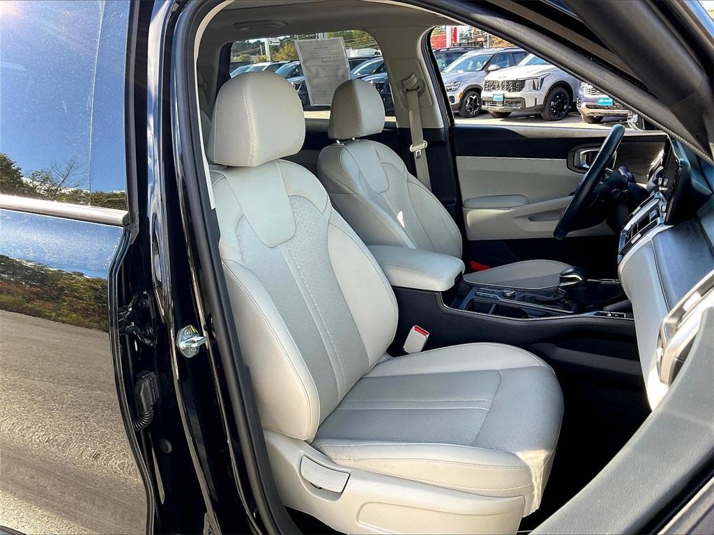 used 2022 Kia Sorento car, priced at $27,323