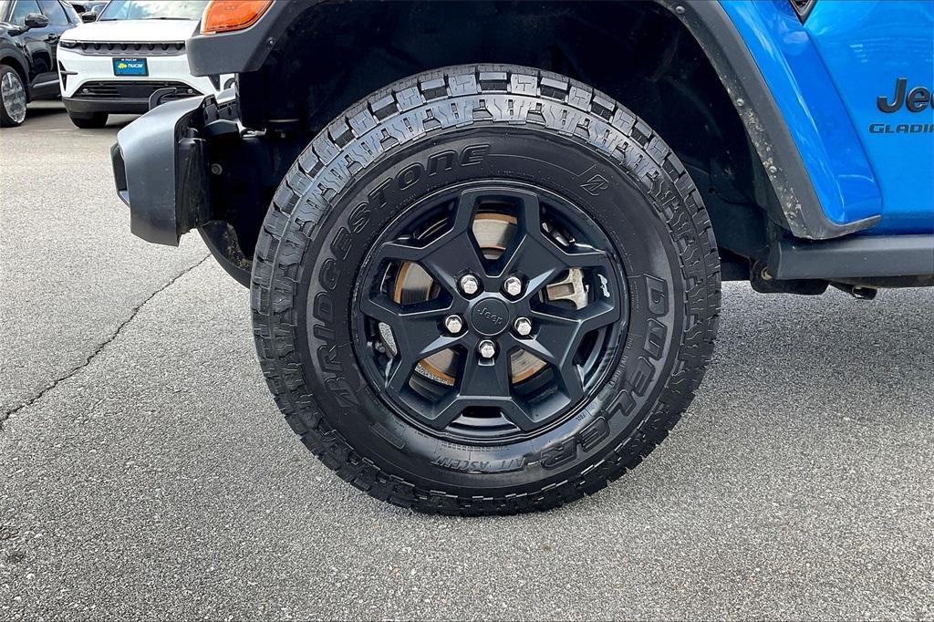 used 2022 Jeep Gladiator car, priced at $31,869