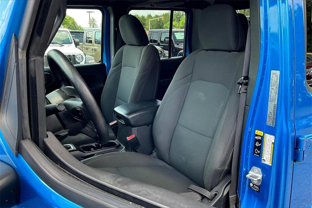 used 2022 Jeep Gladiator car, priced at $31,869