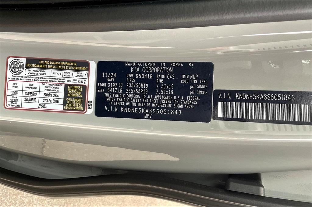 new 2025 Kia Carnival Hybrid car, priced at $45,140