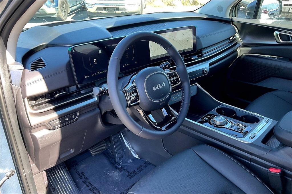 new 2025 Kia Carnival Hybrid car, priced at $50,139