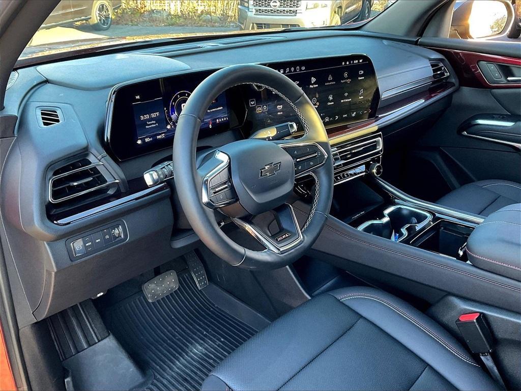 used 2025 Chevrolet Traverse car, priced at $46,977