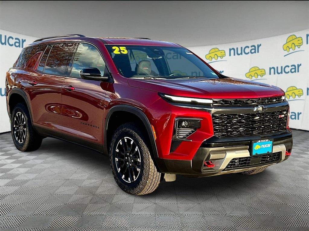 used 2025 Chevrolet Traverse car, priced at $46,977