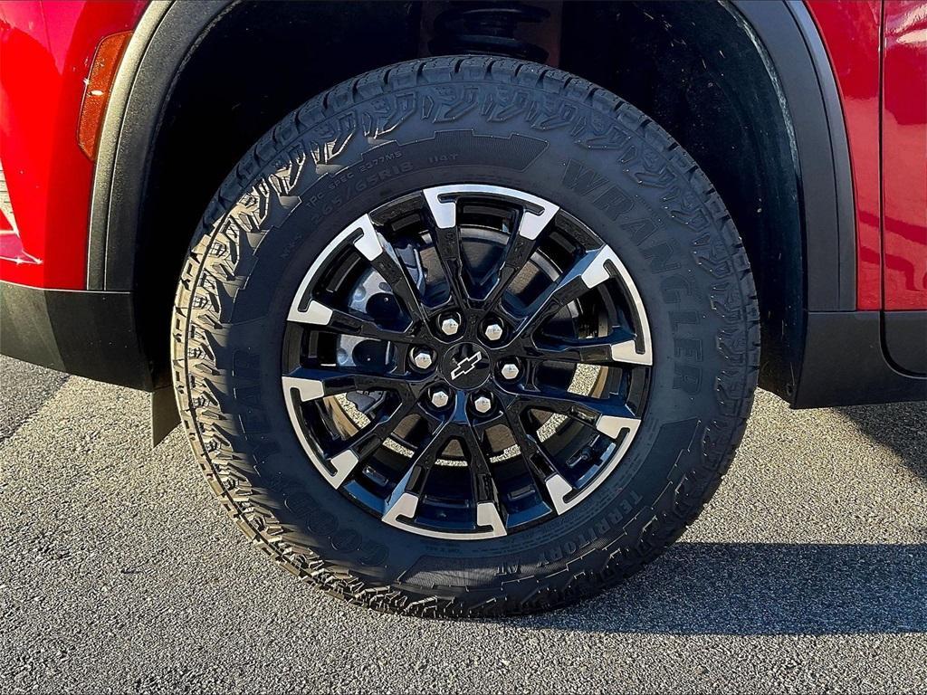 used 2025 Chevrolet Traverse car, priced at $46,977