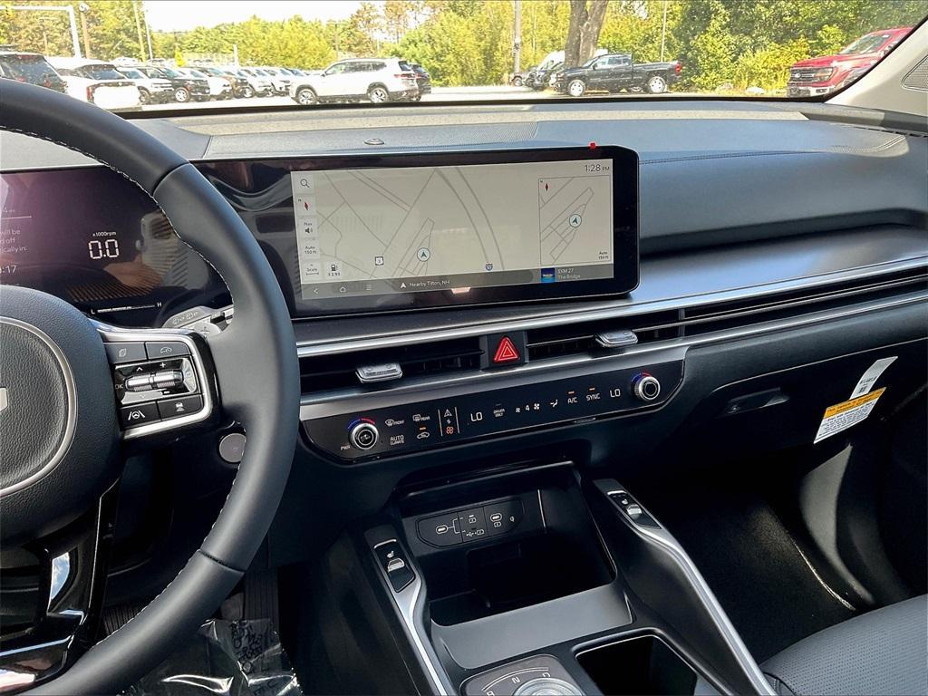 new 2025 Kia Sorento Hybrid car, priced at $38,600